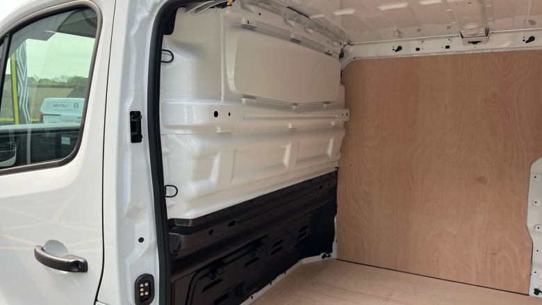 Renault Trafic Swb Diesel SL30 Blue dCi 130 Advance [Safety] Van